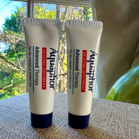 💄 NEW Two (2) Pack Aquaphor Lip Advanced Therapy - Picture 2 of 2